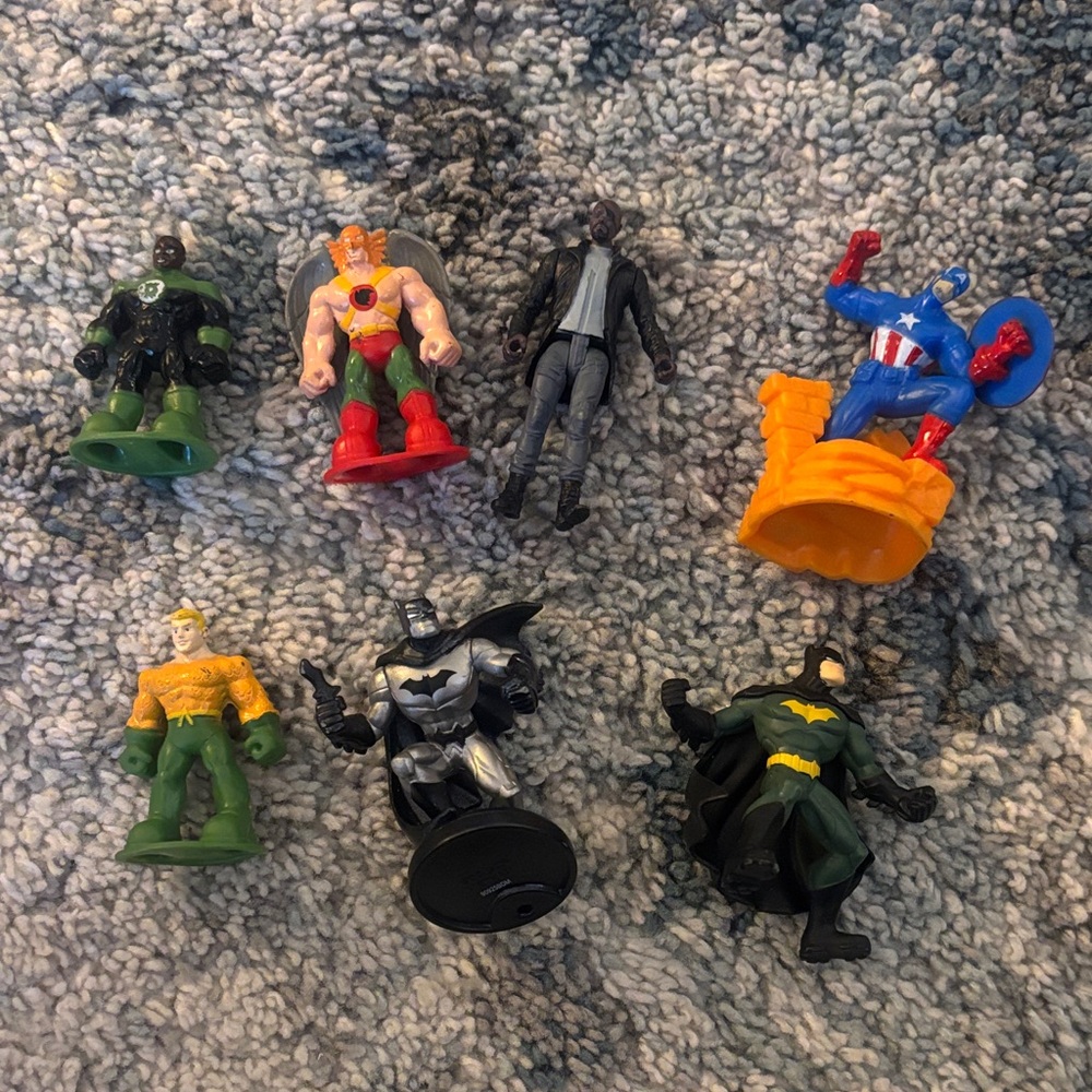 Superhero Action Figure Set - Multicolor